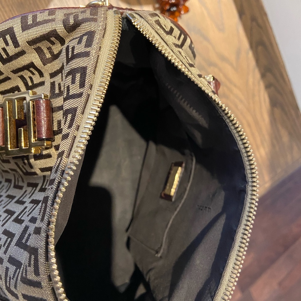Authentic Fendi bag - Picture 5 of 15
